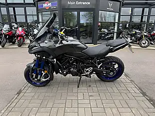 Used 2020 Yamaha Niken Grey - Interior and Exterior details 6