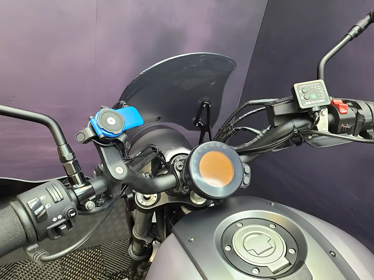 Used 2020 Yamaha Xsr 700 Silver - Interior and Exterior details 7