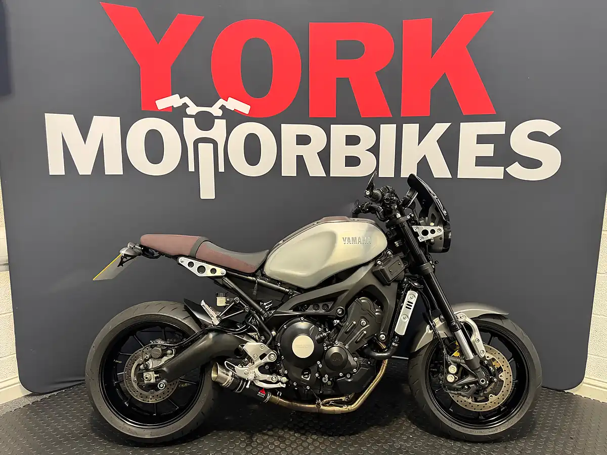 Used 2020 Yamaha XSR900 - Front View