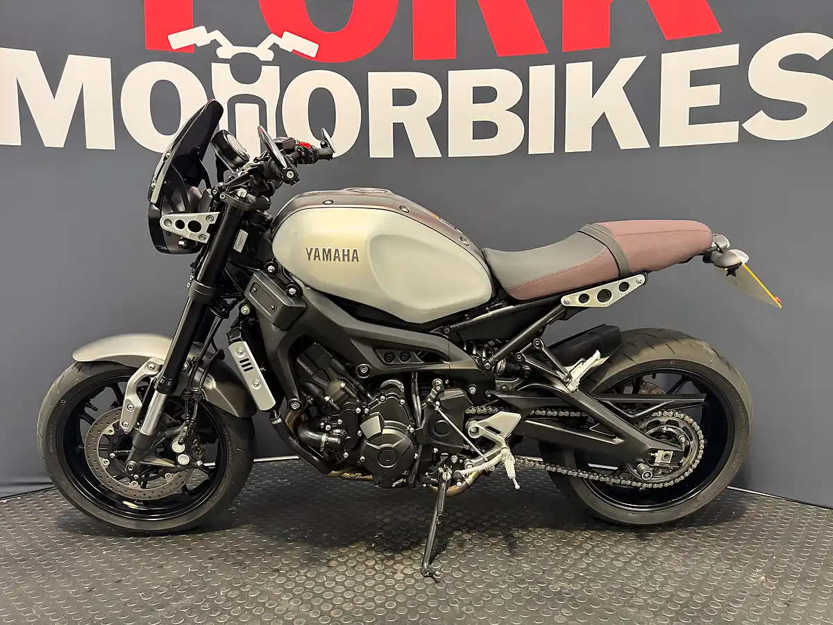 Used 2020 Yamaha XSR900 - Interior and Exterior details 4