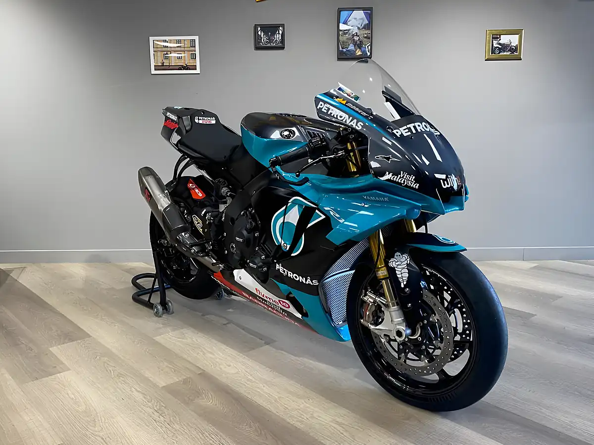 Used 2020 Yamaha YZF-R1 Yart Petronas Replica Petronas Srt Livery - Interior and Exterior details 2