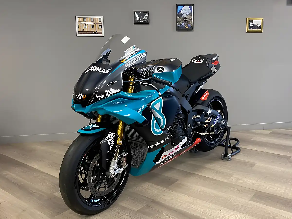 Used 2020 Yamaha YZF-R1 Yart Petronas Srt Replica Petronas Livery - Interior and Exterior details 3