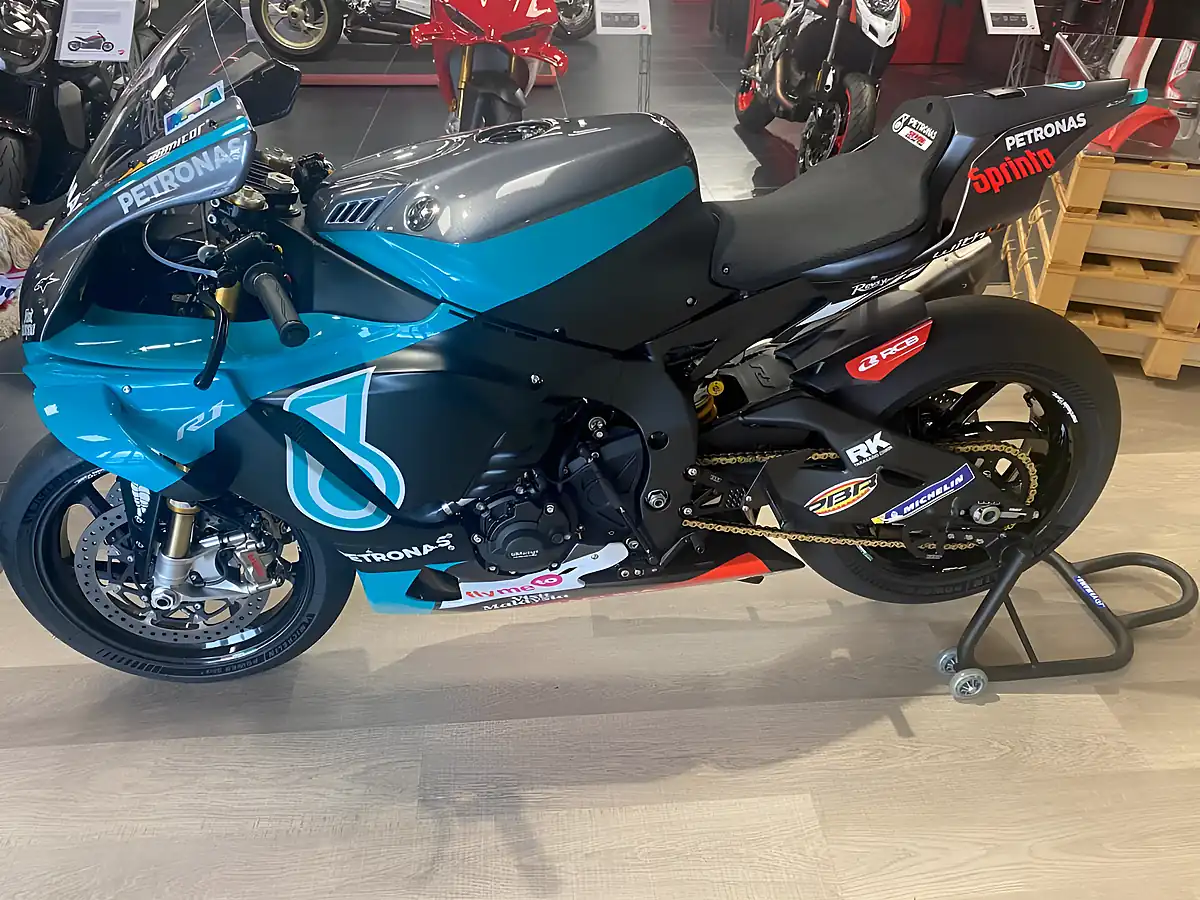 Used 2020 Yamaha YZF-R1 Yart Petronas Srt Replica Petronas Livery - Interior and Exterior details 4