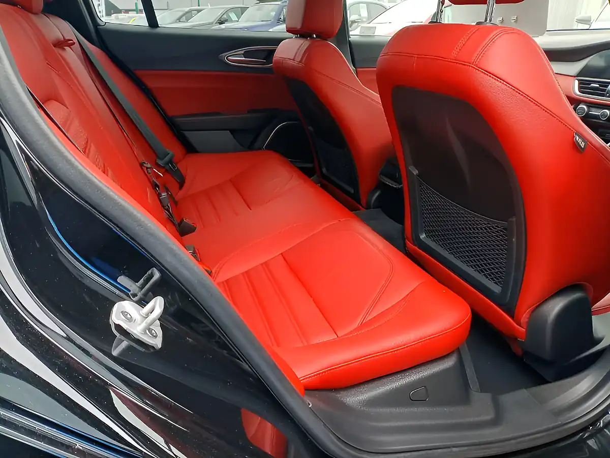 Used 2021 Alfa Romeo Giulia Veloce Black - Interior and Exterior details 10