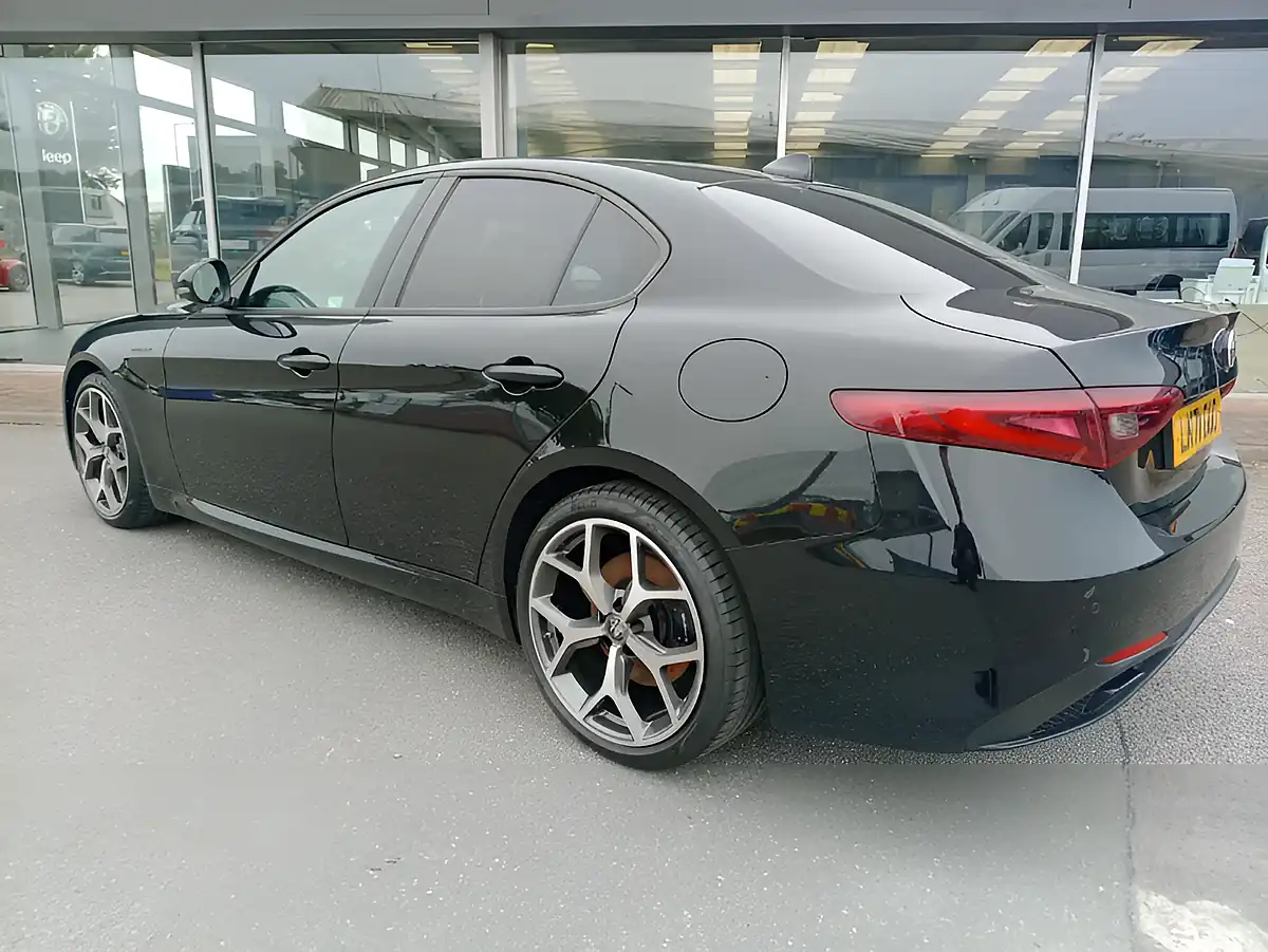 Used 2021 Alfa Romeo Giulia Veloce Black - Interior and Exterior details 2