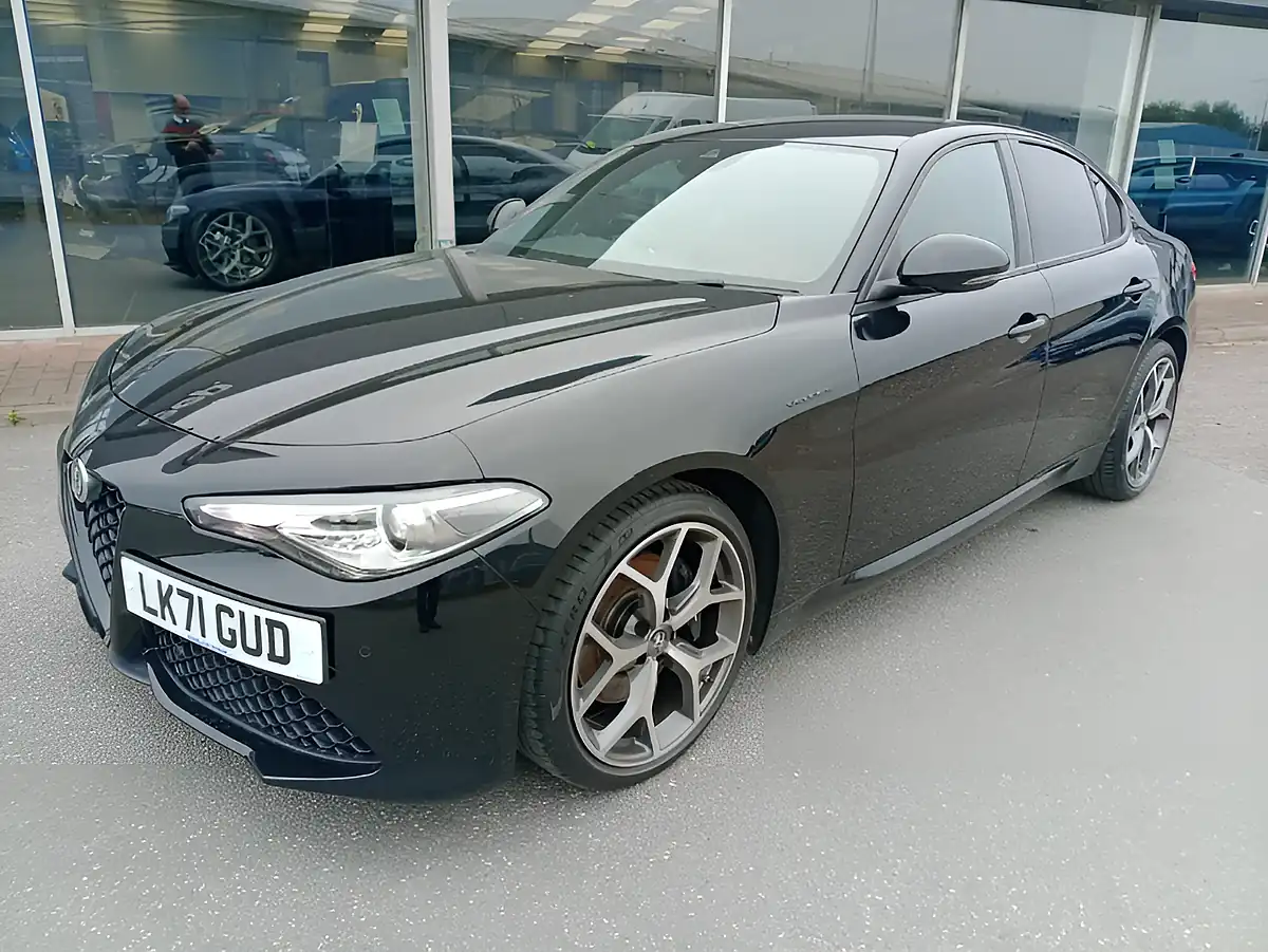 Used 2021 Alfa Romeo Giulia Veloce Black - Interior and Exterior details 3
