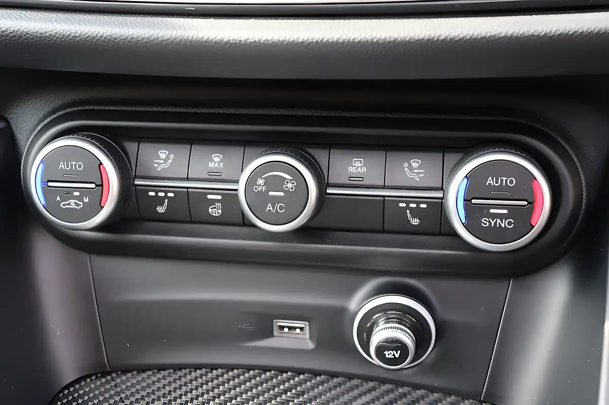 Used 2021 Alfa Romeo Stelvio Quadrifoglio Blue - Interior and Exterior details 9