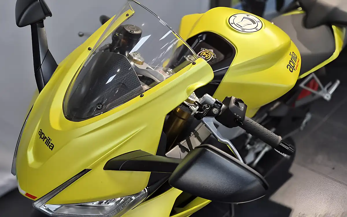 Used 2021 Aprilia RS 660 Acidic Yellow - Interior and Exterior details 12