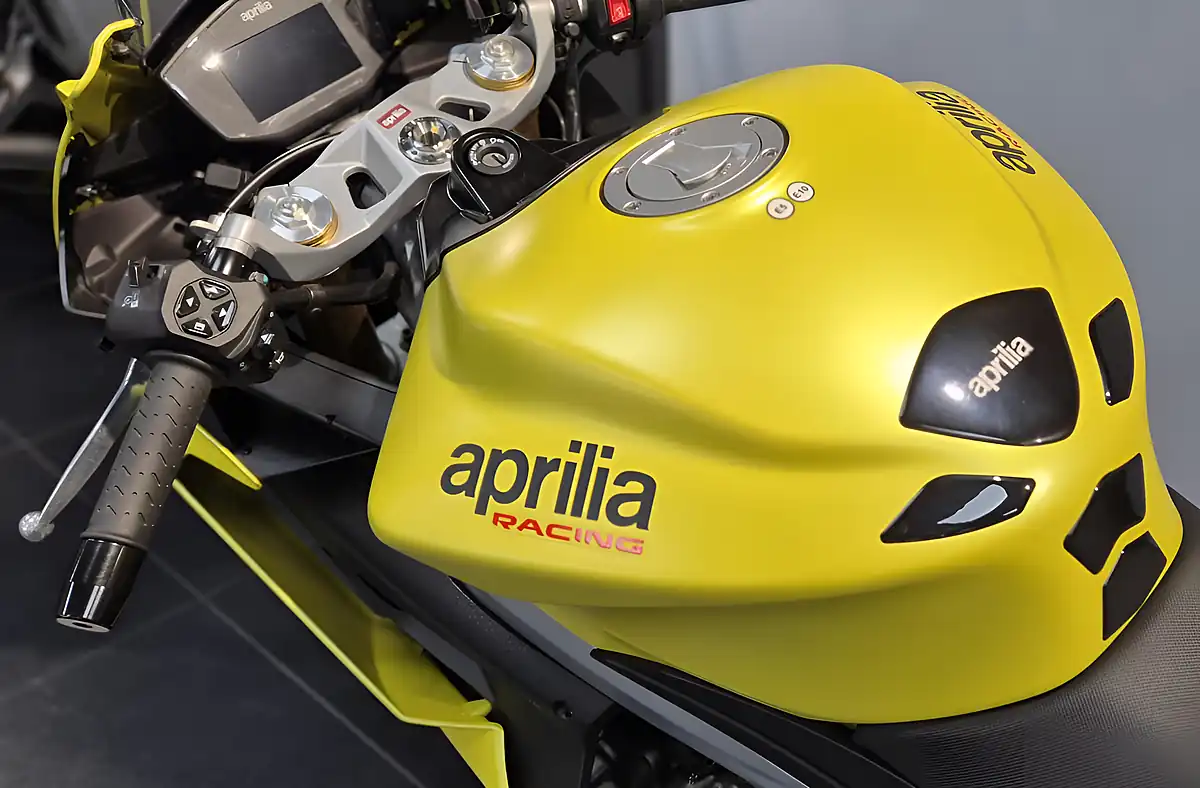 Used 2021 Aprilia RS 660 Acidic Yellow - Interior and Exterior details 13