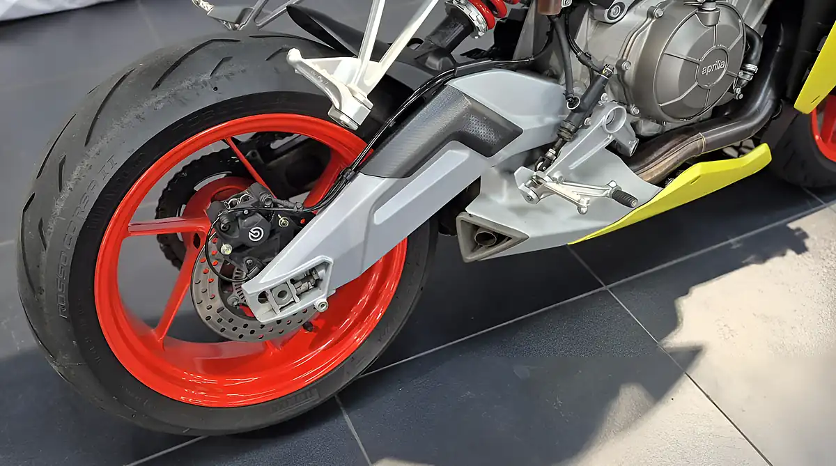 Used 2021 Aprilia RS 660 Acidic Yellow - Interior and Exterior details 3