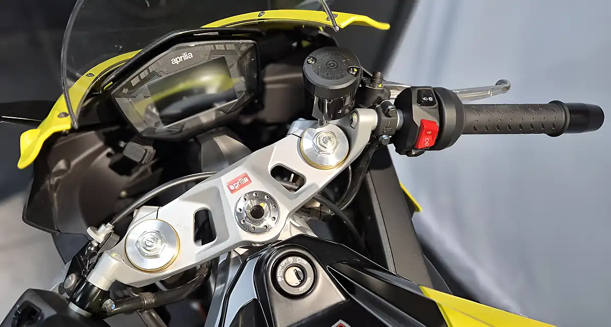 Used 2021 Aprilia RS 660 Acidic Yellow - Interior and Exterior details 15