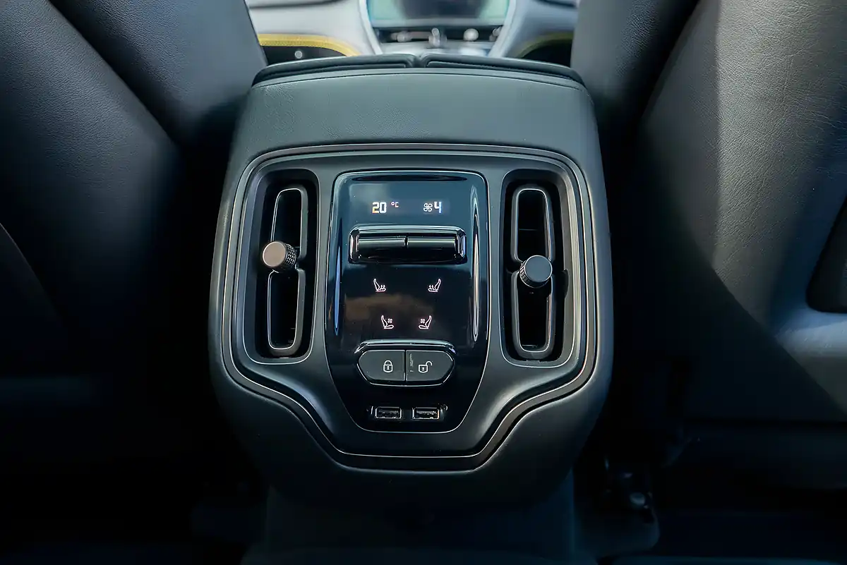 Used 2021 Aston Martin Dbx China Grey - Interior and Exterior details 15