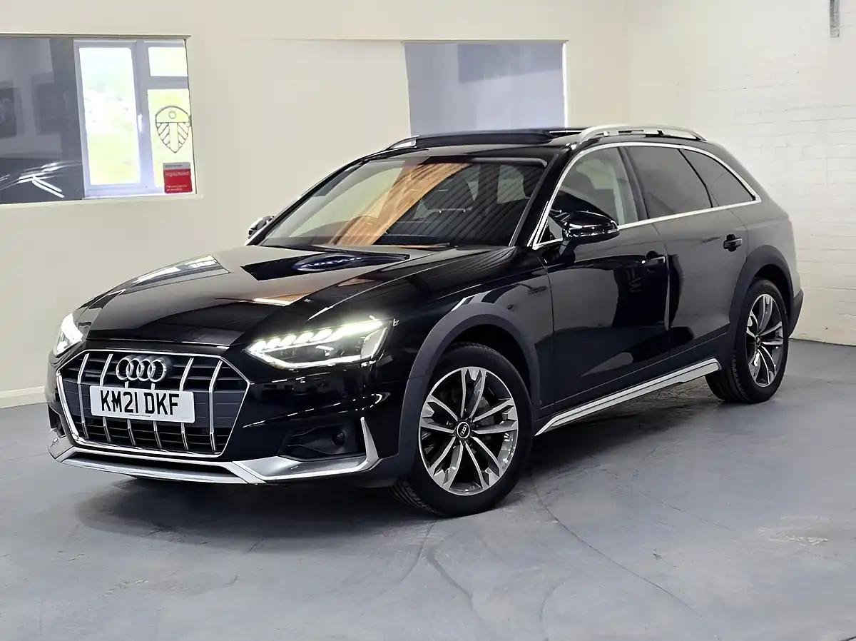 Used 2021 Audi A4 Allroad Sport Black - Front View