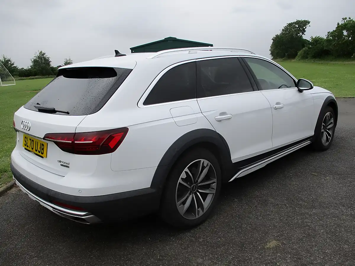 Used 2021 Audi A4 Allroad Sport White - Interior and Exterior details 3