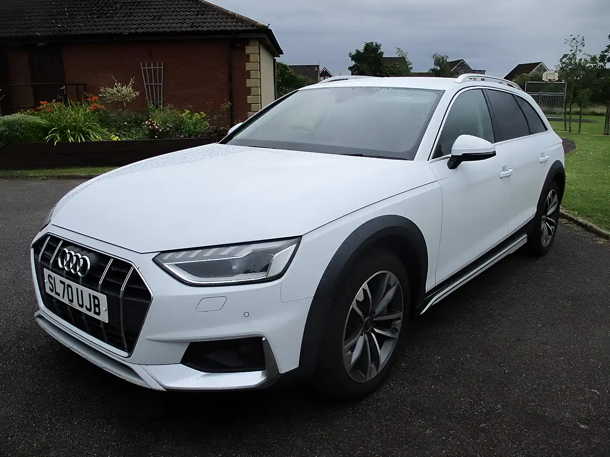 Used 2021 Audi A4 Allroad Sport White - Interior and Exterior details 5