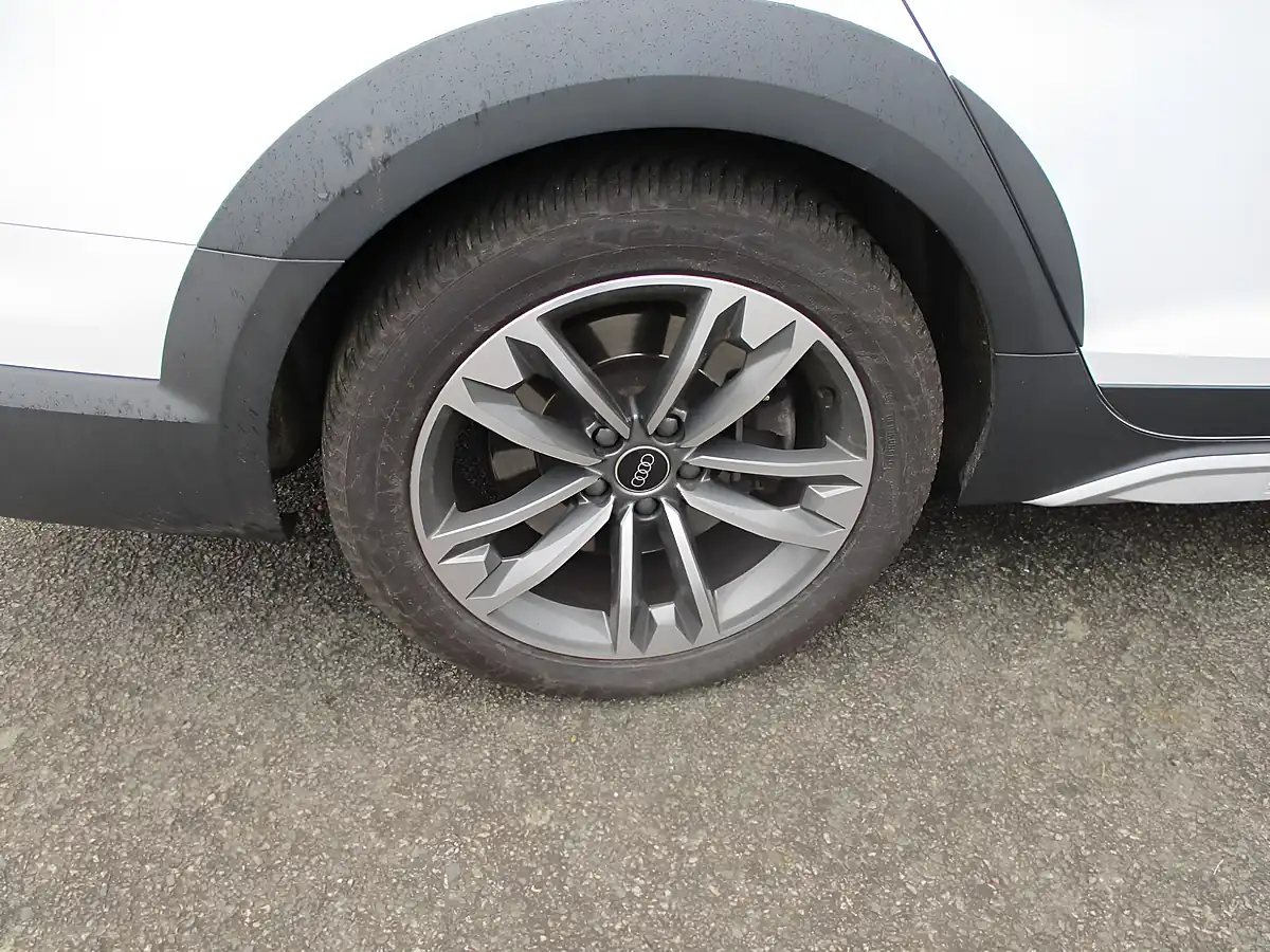 Used 2021 Audi A4 Allroad Sport White - Interior and Exterior details 9