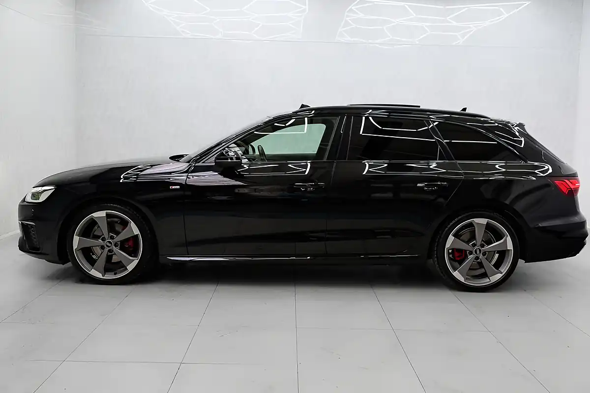 Used 2021 Audi A4 Avant Black Edition Black - Interior and Exterior details 10