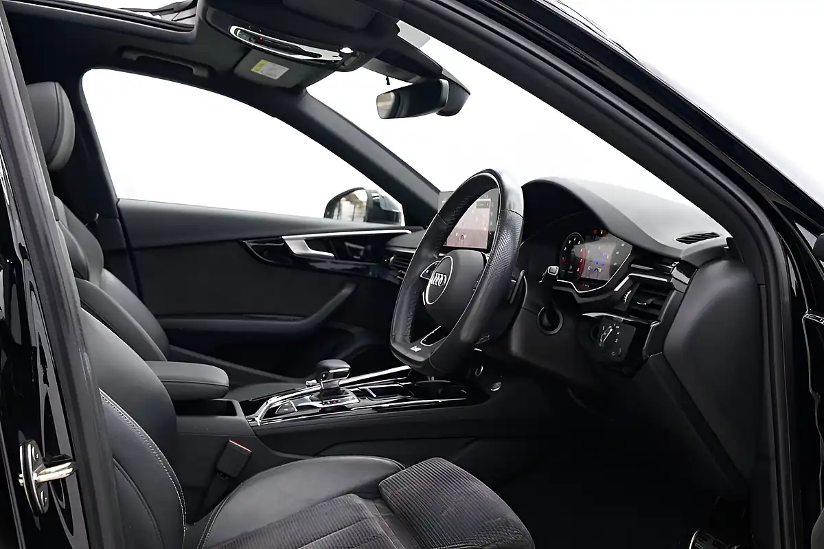 Used 2021 Audi A4 Avant Black Edition Black - Interior and Exterior details 11
