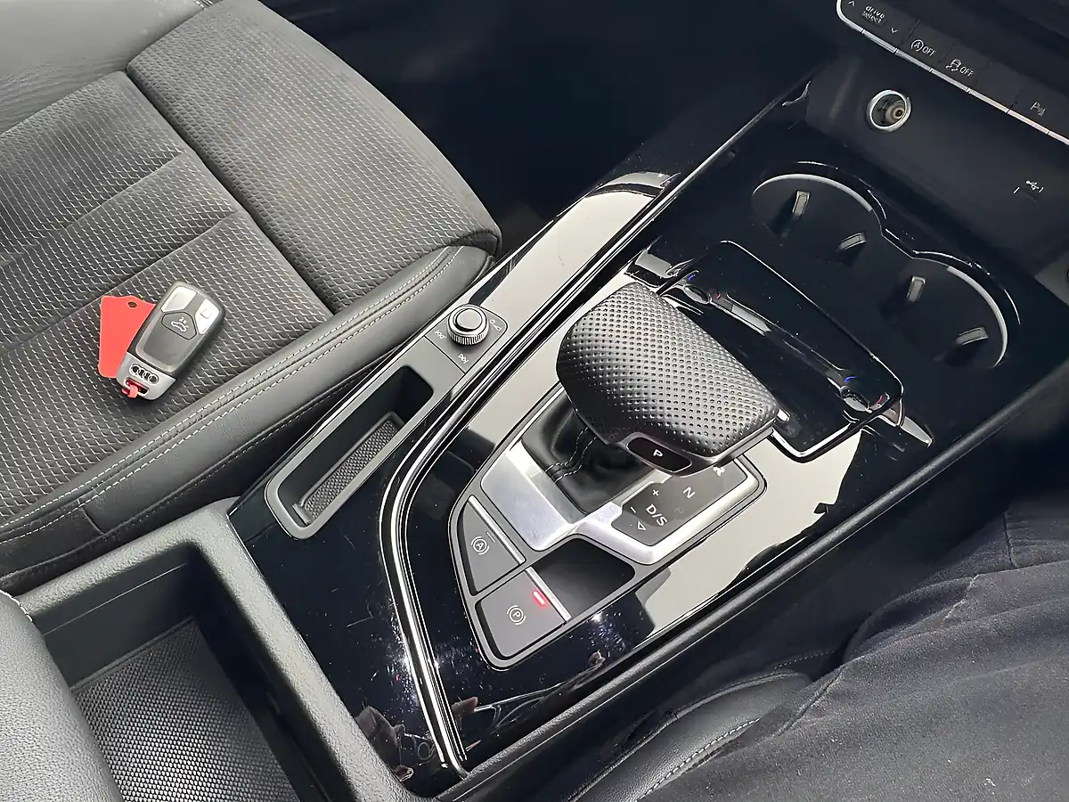 Used 2021 Audi A4 Avant Black Edition White - Interior and Exterior details 17