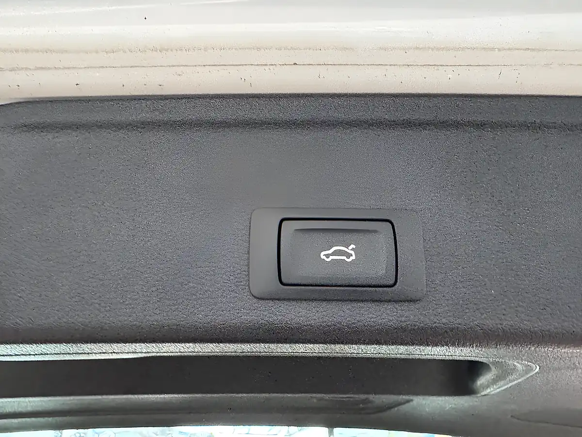Used 2021 Audi A4 Avant Black Edition White - Interior and Exterior details 7