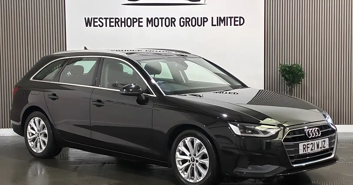 Used 2021 Audi A4 Technik Black - Front View