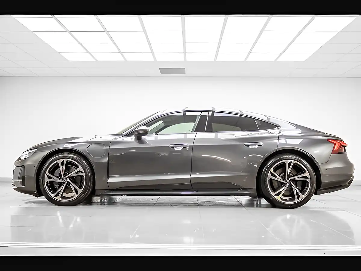 Used 2021 Audi E-Tron GT Comfort & Sound Pack Grey - Interior and Exterior details 2