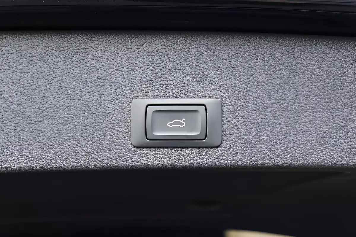 Used 2021 Audi Q2 Black Edition Black - Interior and Exterior details 16