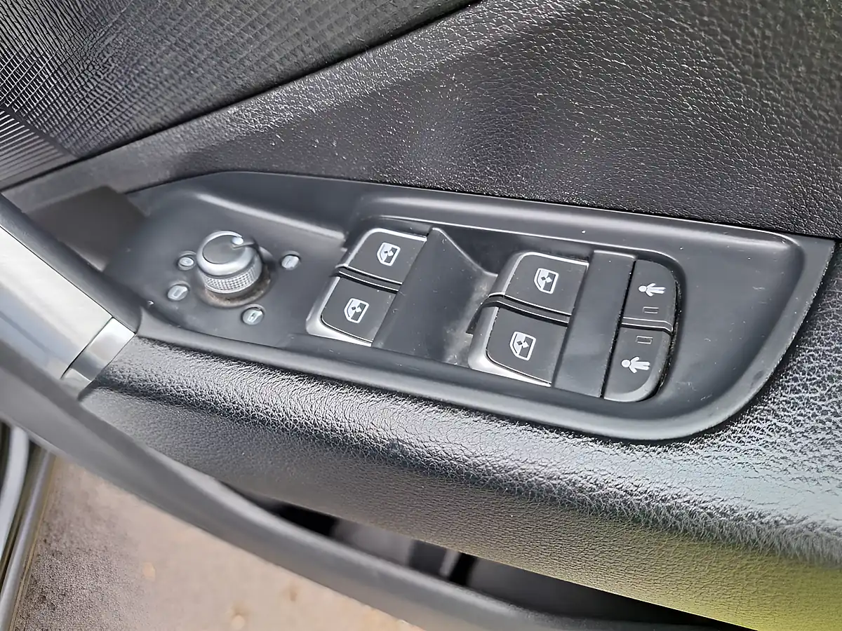 Used 2021 Audi Q2 S Line Grey - Interior and Exterior details 14