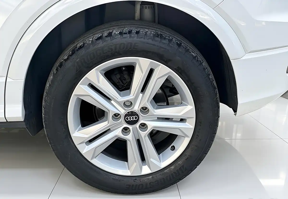 Used 2021 Audi Q2 Sport White - Interior and Exterior details 6