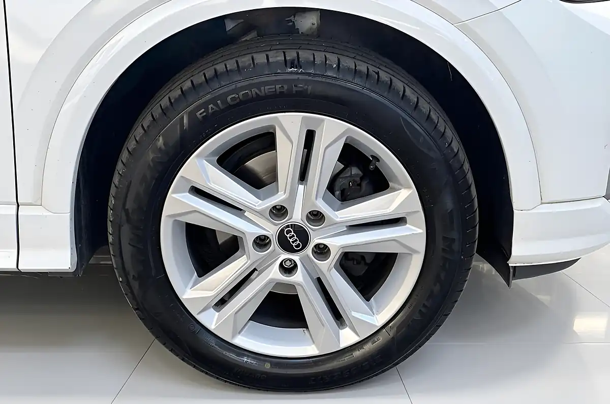 Used 2021 Audi Q2 Sport White - Interior and Exterior details 9