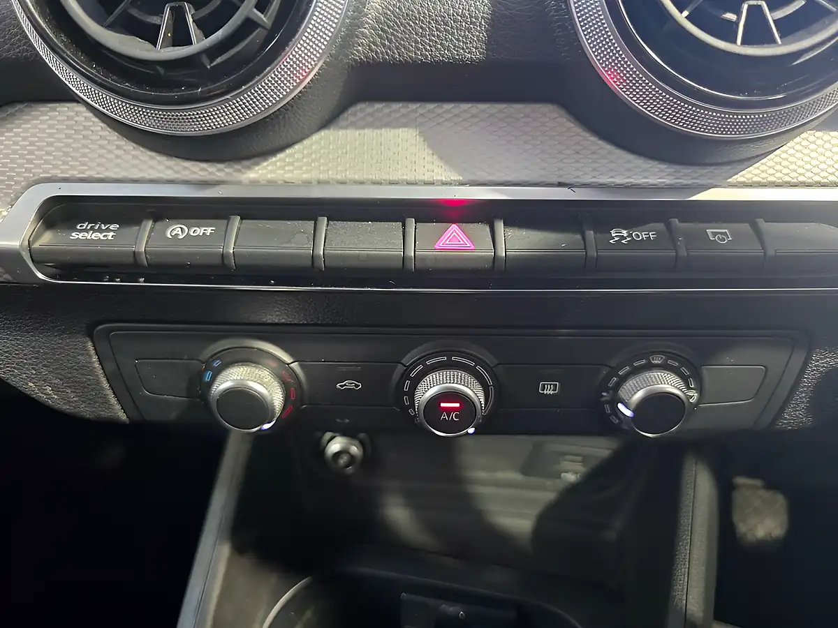 Used 2021 Audi Q2 Technik Black - Interior and Exterior details 11