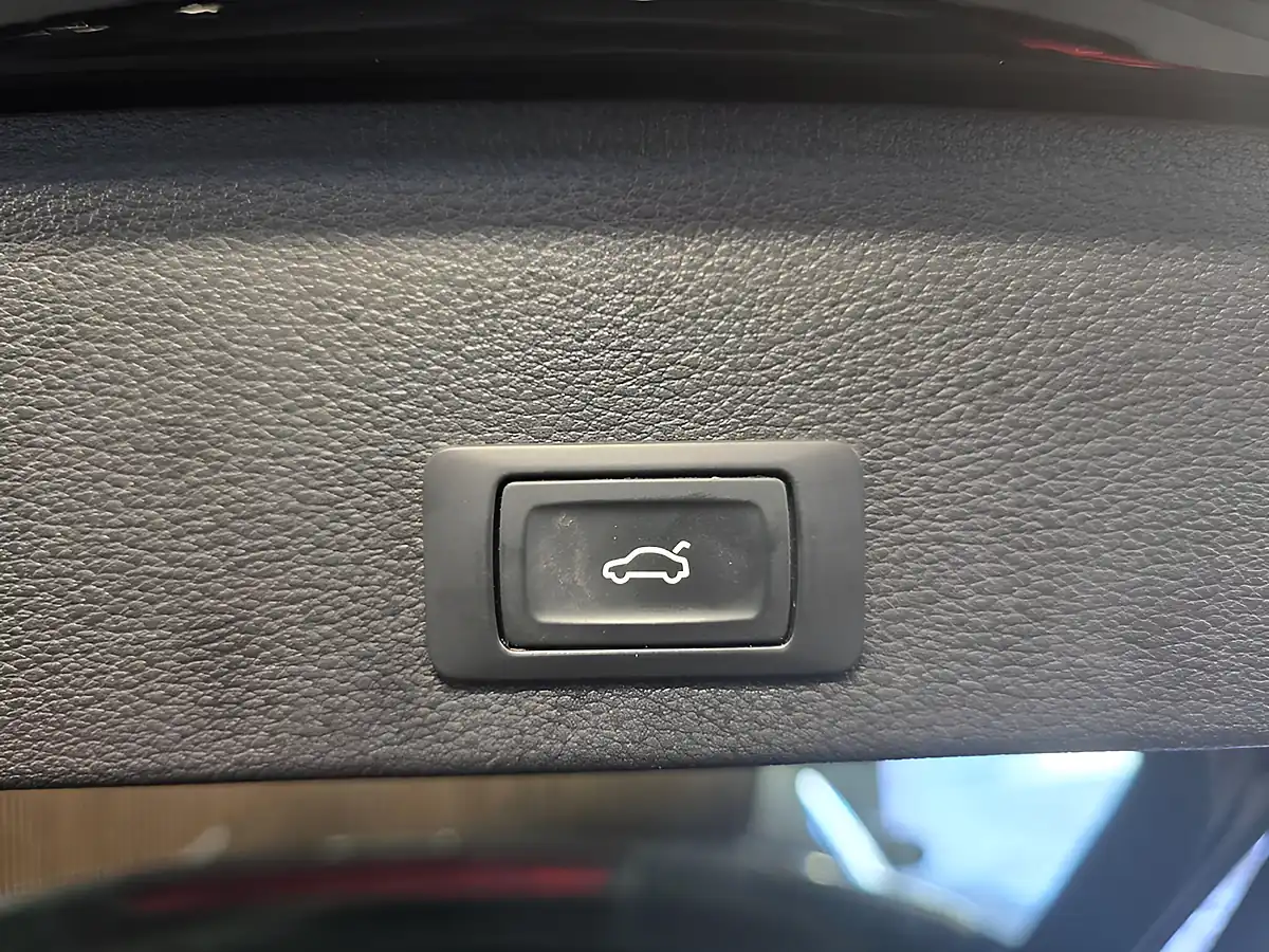 Used 2021 Audi Q2 Technik Black - Interior and Exterior details 17