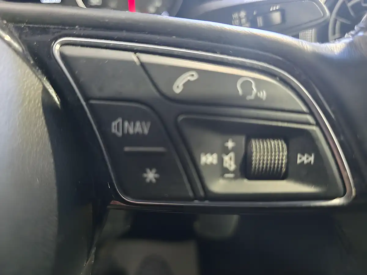Used 2021 Audi Q2 Technik Black - Interior and Exterior details 20