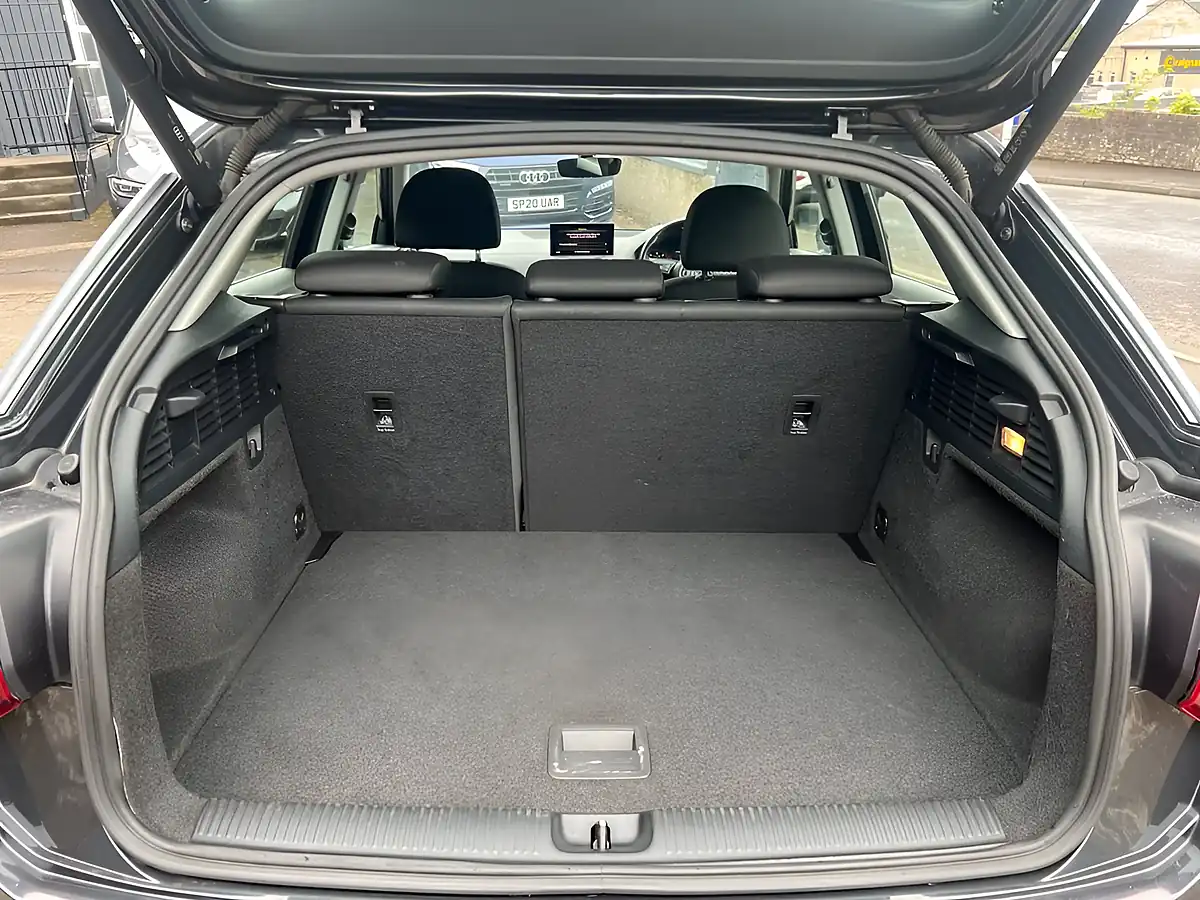 Used 2021 Audi Q2 Technik Grey - Interior and Exterior details 13