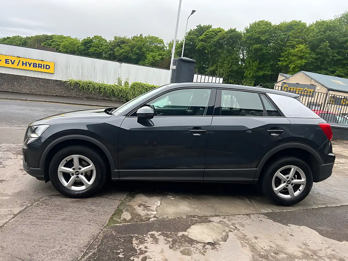 Used 2021 Audi Q2 Technik Grey - Interior and Exterior details 7