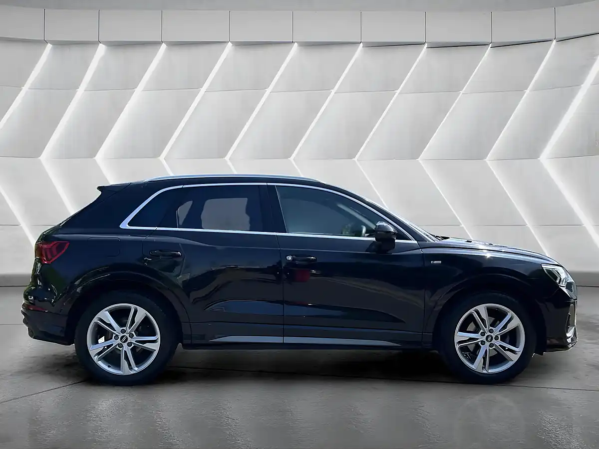Used 2021 Audi Q3 S Line Black - Interior and Exterior details 5