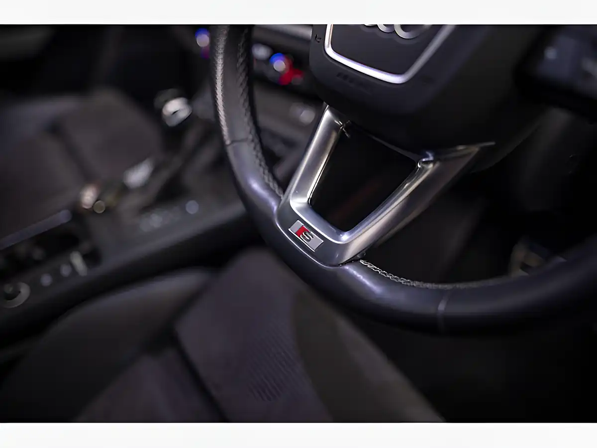 Used 2021 Audi Q3 Vorsprung Daytona Grey Pearl - Interior and Exterior details 17