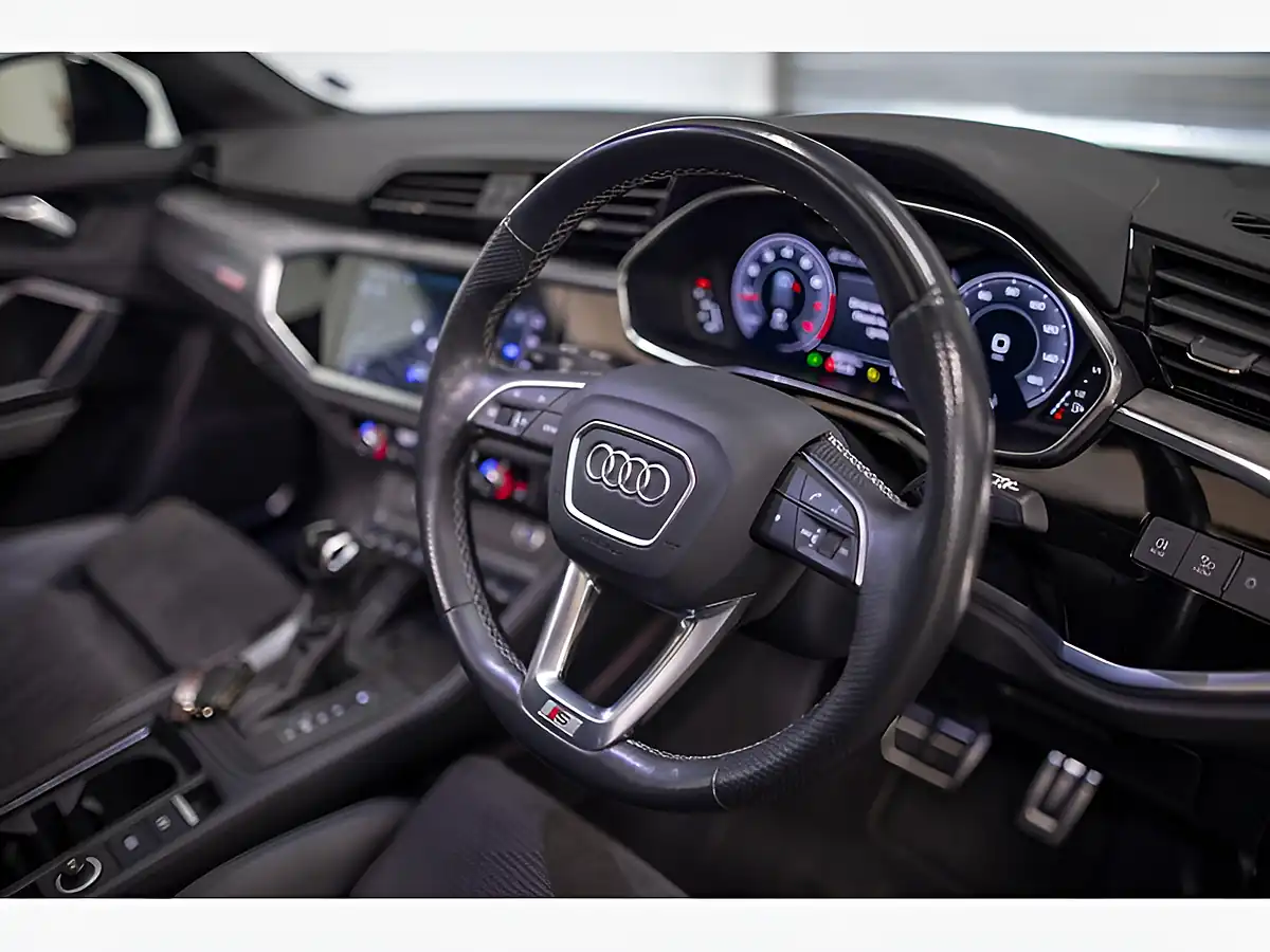 Used 2021 Audi Q3 Vorsprung Daytona Grey Pearl - Interior and Exterior details 18