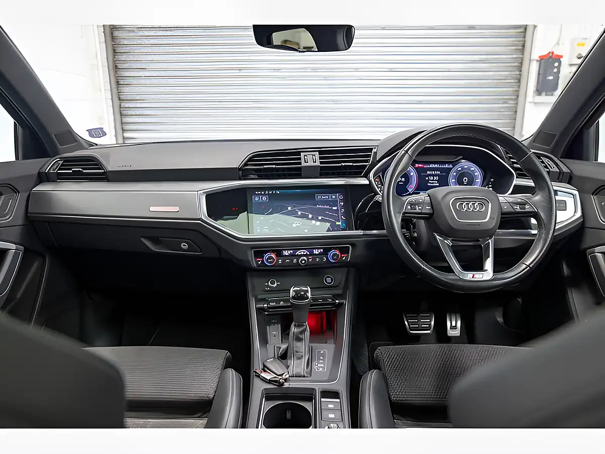 Used 2021 Audi Q3 Vorsprung Daytona Grey Pearl - Interior and Exterior details 2