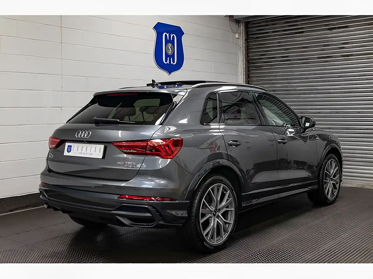 Used 2021 Audi Q3 Vorsprung Daytona Grey Pearl - Interior and Exterior details 3
