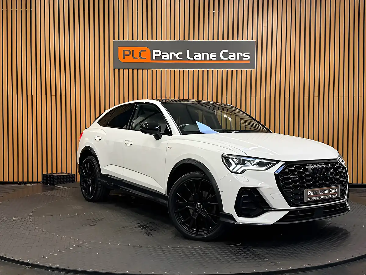 Used 2021 Audi Q3 Vorsprung White - Front View