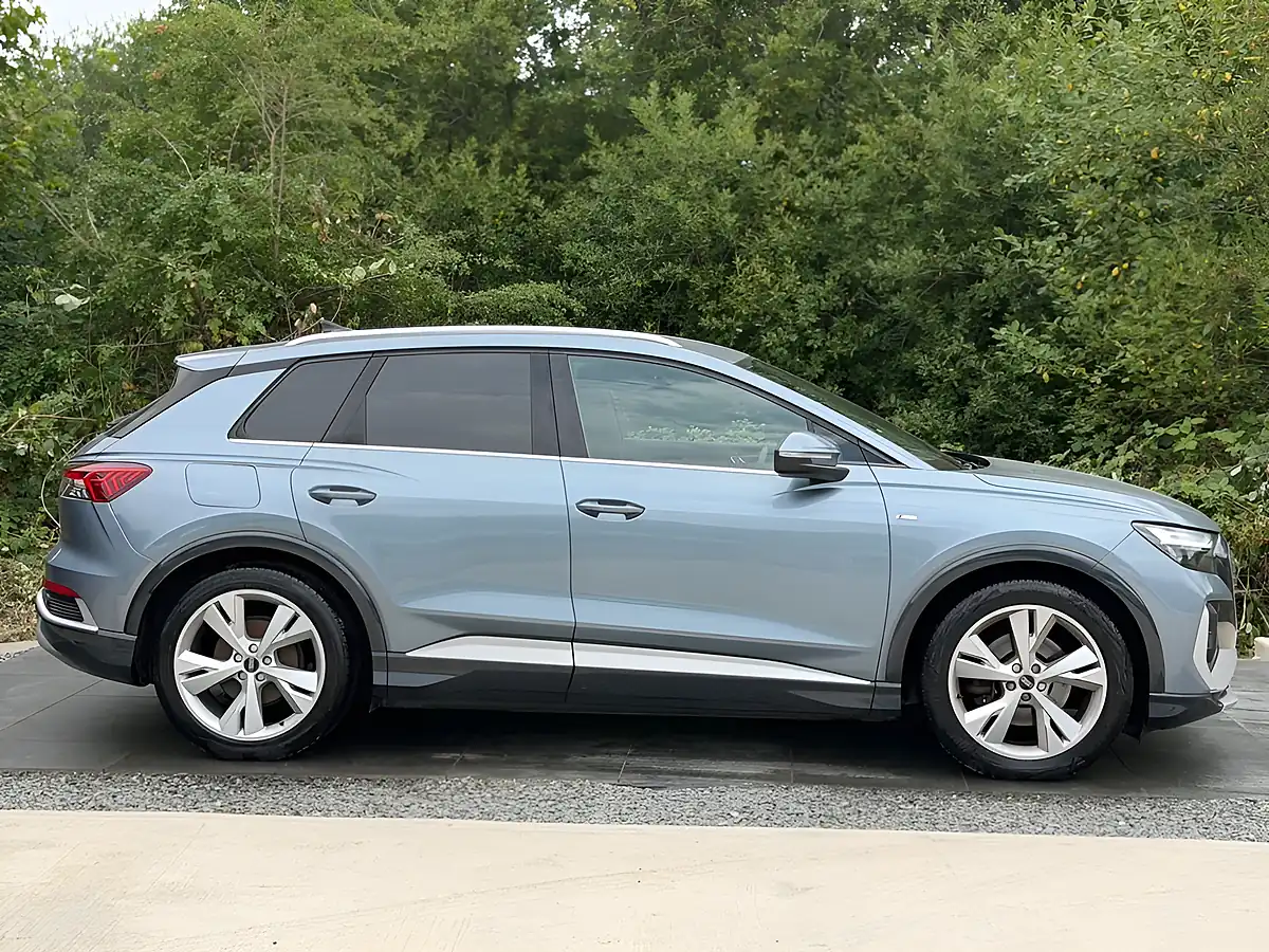 Used 2021 Audi Q4 E-Tron S Line Blue - Interior and Exterior details 2