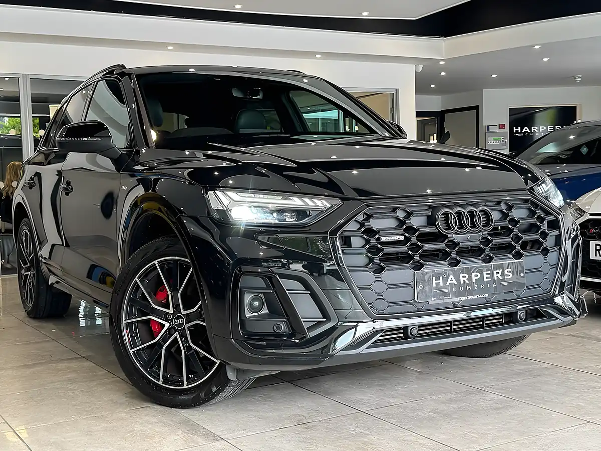 Used 2021 Audi Q5 Edition 1 Black - Front View