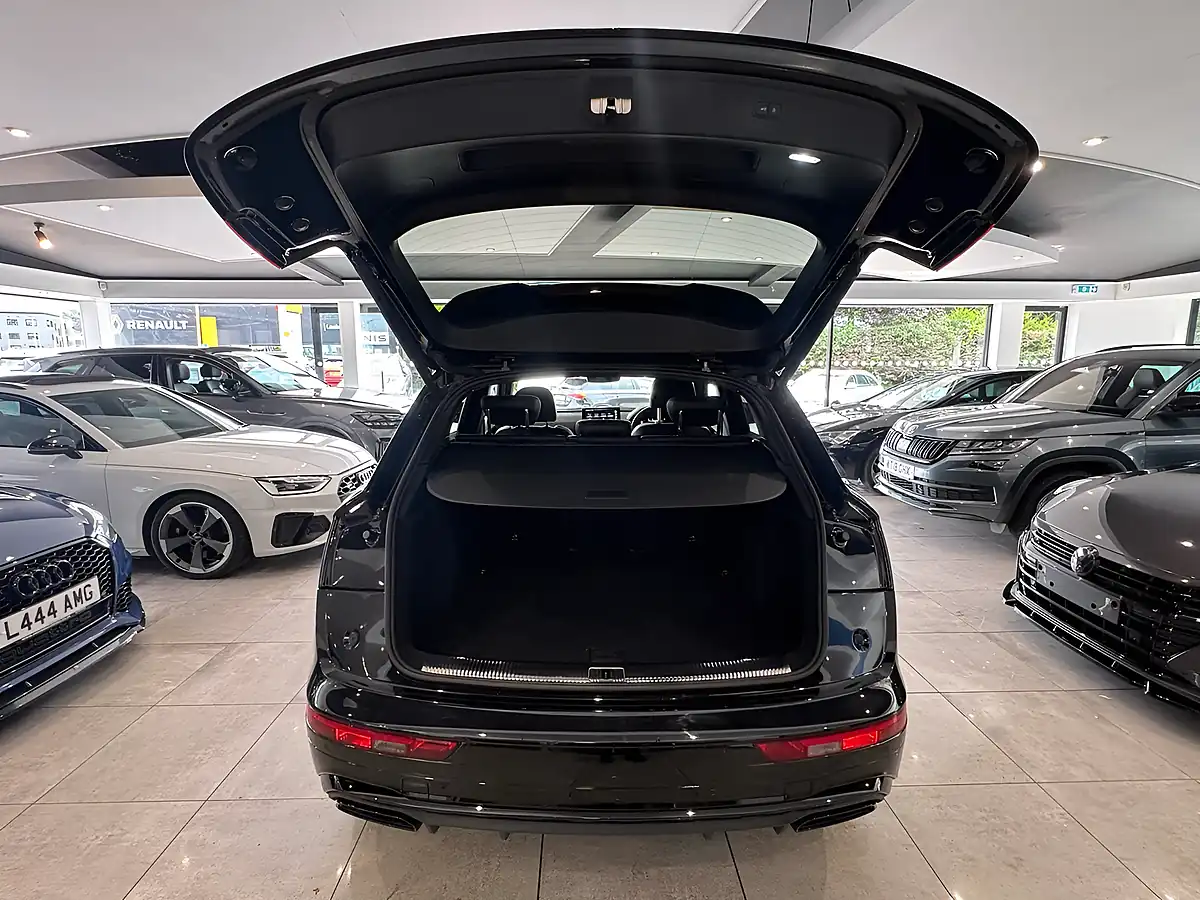 Used 2021 Audi Q5 Edition 1 Black - Interior and Exterior details 6