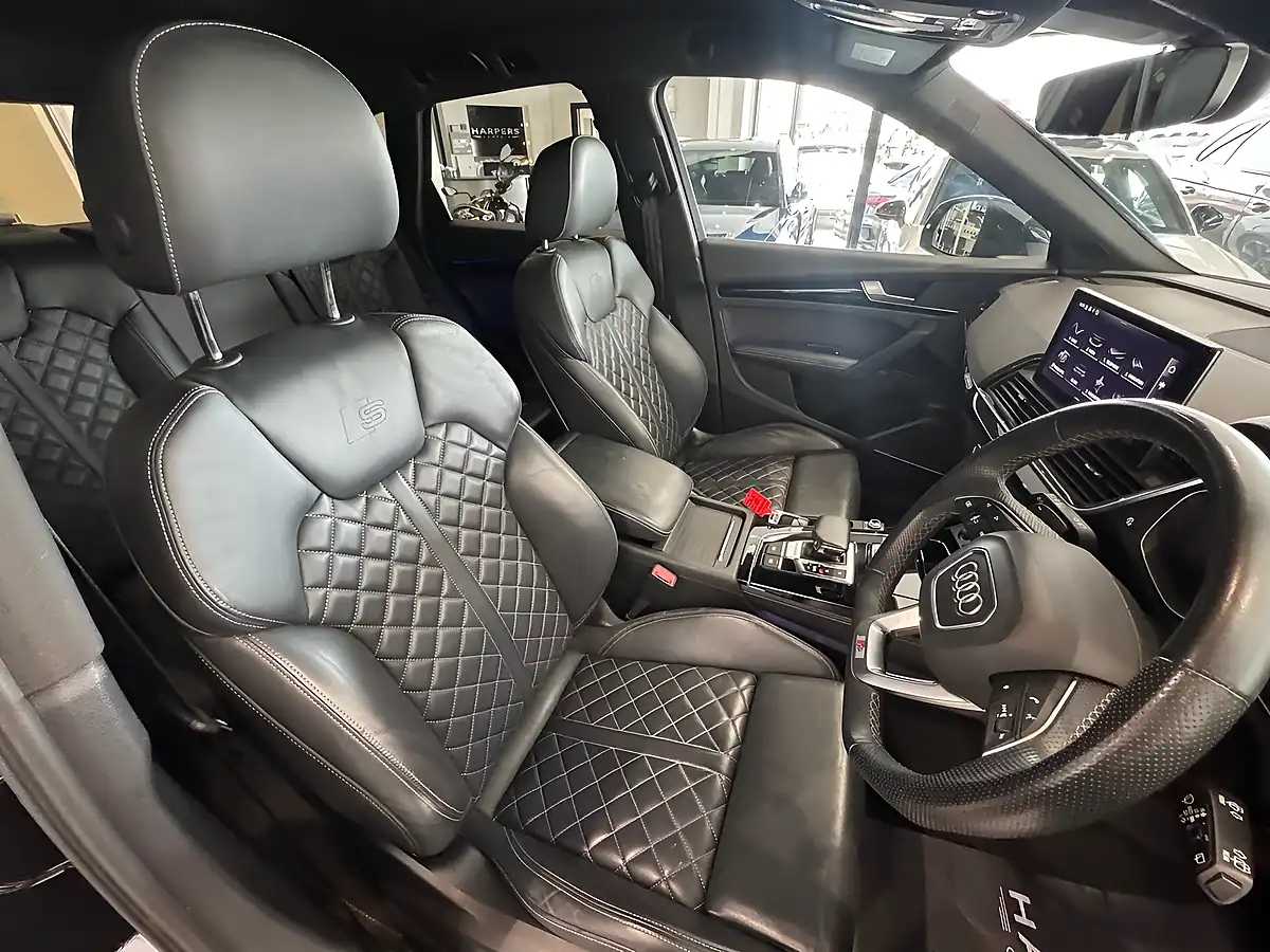 Used 2021 Audi Q5 Edition 1 Black - Interior and Exterior details 9