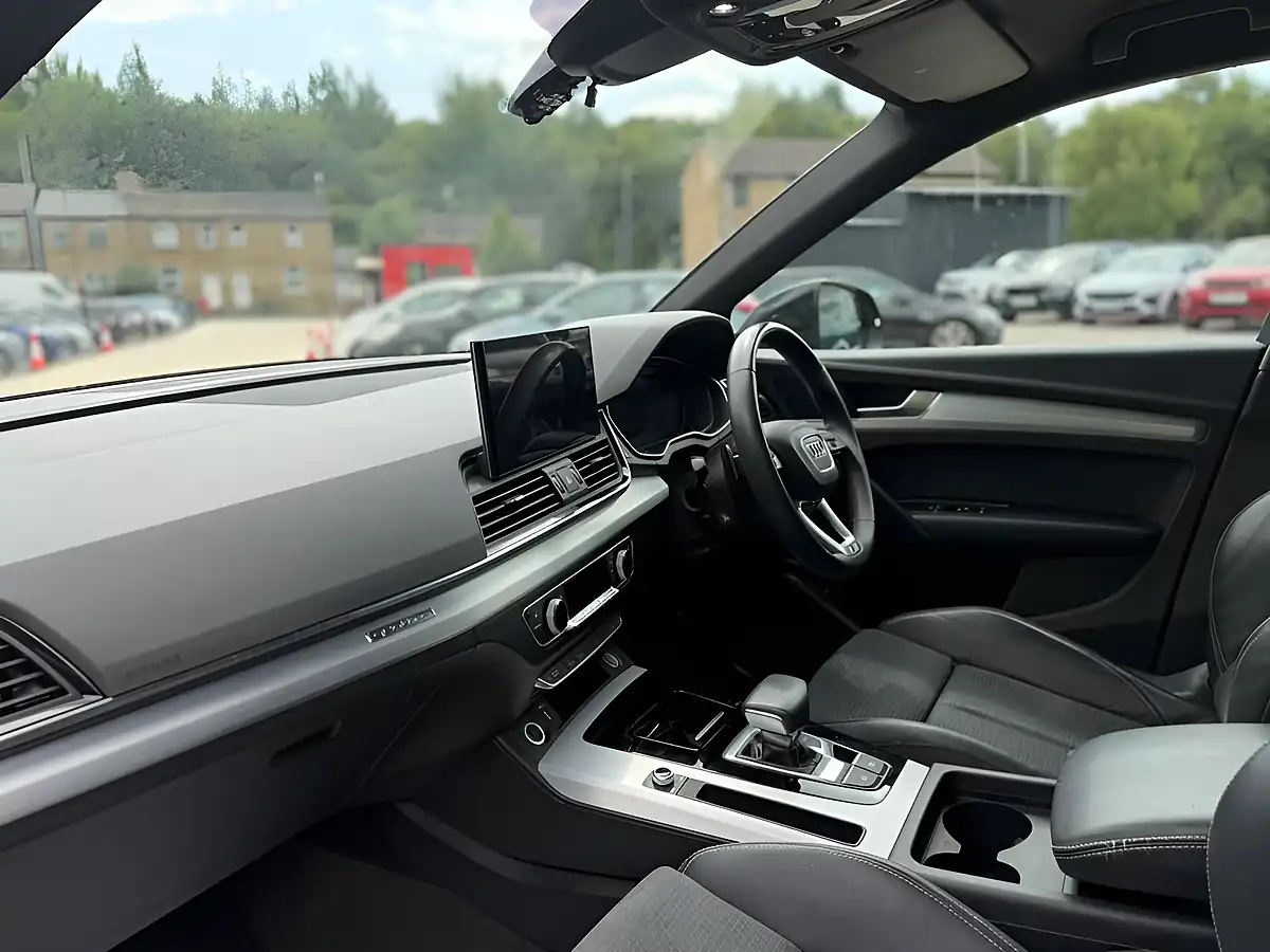 Used 2021 Audi Q5 S Line Black - Interior and Exterior details 4