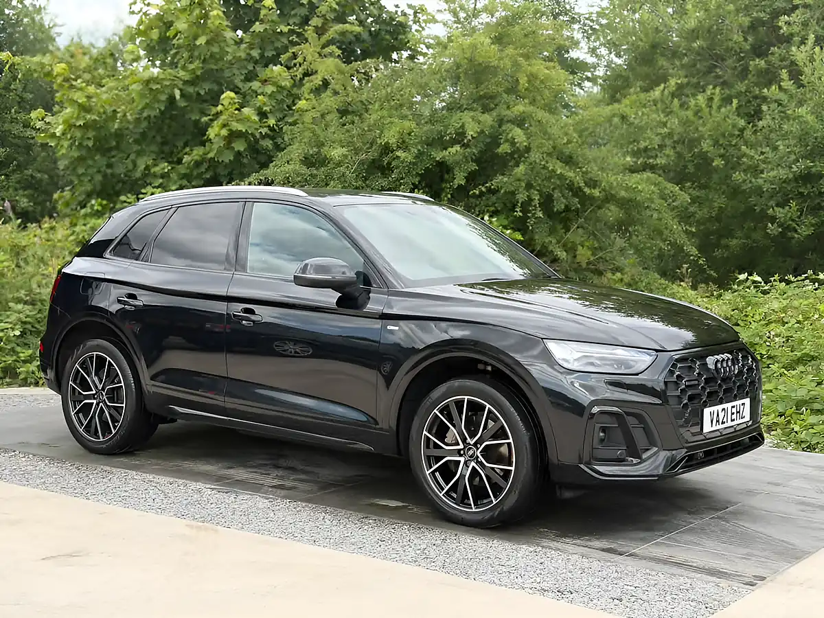 Used 2021 Audi Q5 S Line Black - Interior and Exterior details 8