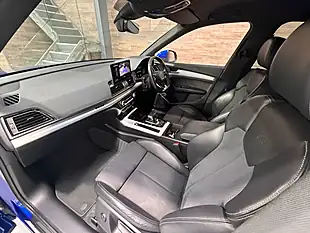 Used 2021 Audi Q5 S Line Blue - Interior and Exterior details 9