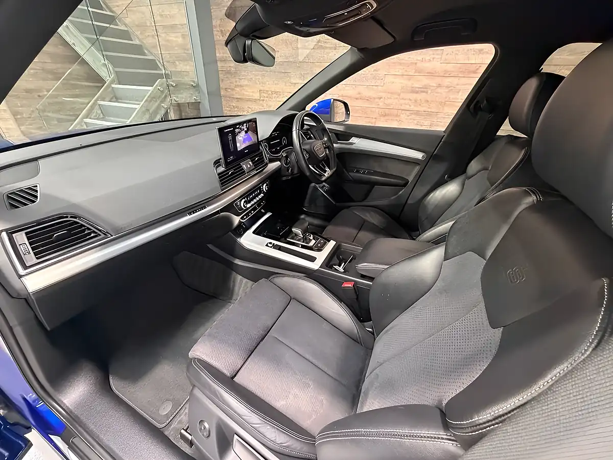 Used 2021 Audi Q5 S Line Blue - Interior and Exterior details 9