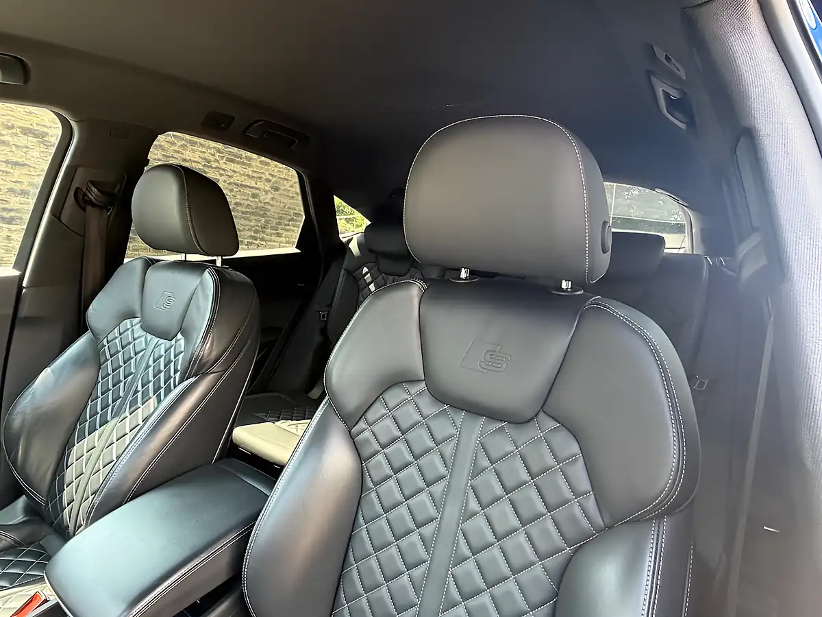 Used 2021 Audi Q5 S Line Blue - Interior and Exterior details 12